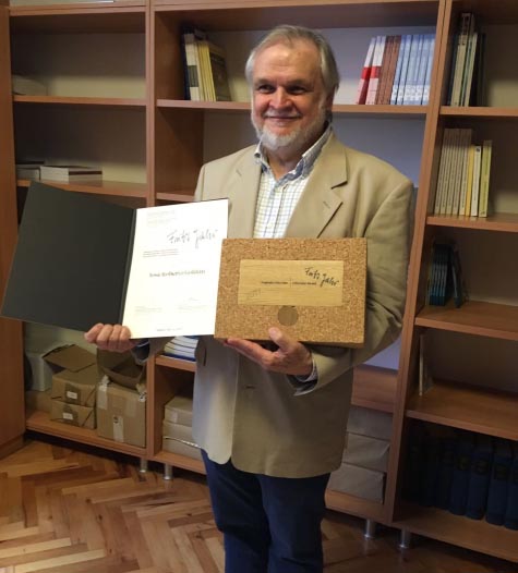 José Roberto Goldim recebe Prêmio Internacional Fritz Jahr
